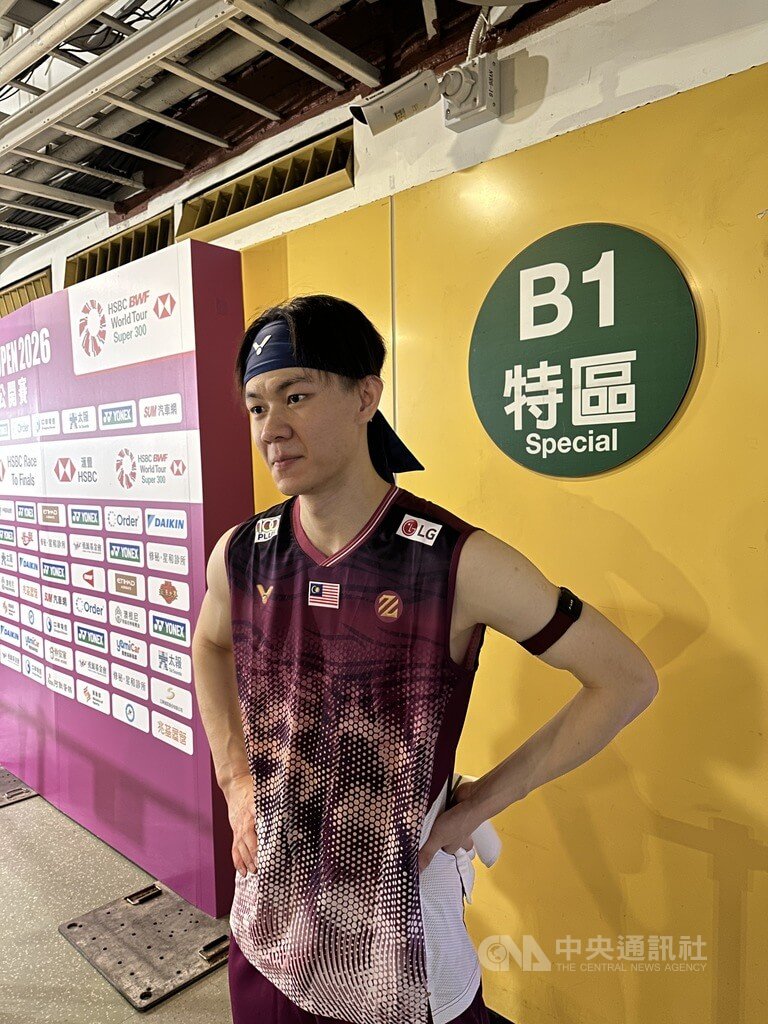 馬來西亞羽球男單好手李梓嘉（圖）29日在BWF超級300的台北羽球公開賽首輪32強扳倒對手，晉級16強。李梓嘉賽後透露，很感謝台灣好手周天成的物理治療師高敏珊鼓勵。中央社記者黎建忠攝　115年7月29日
