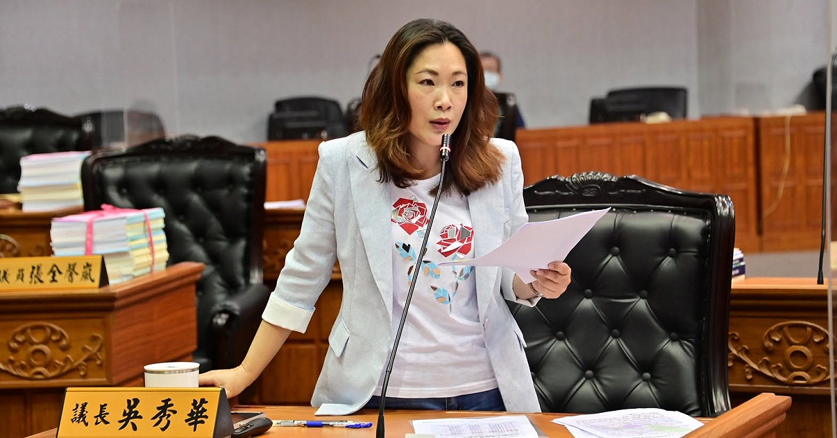 台東縣政府遭控為吳秀華（圖）家族渡假村開15米路涉圖利，台東縣農業處長許家豪遭聲押、副處長黃奇明15萬元交保。 圖：取自吳秀華臉書（資料照）