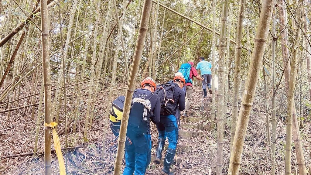 苗栗縣泰安鄉68歲吳姓男子28日前往象鼻部落山區維修步道，下午自行下山後失聯，警消獲報展開搜尋，截至30日傍晚仍無音訊。（苗栗縣消防局提供）中央社記者管瑞平傳真　115年7月30日