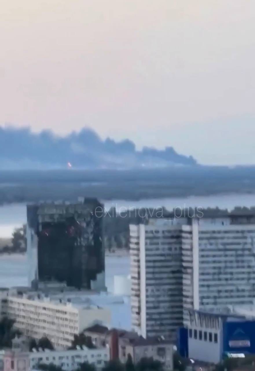 烏克蘭攻擊無人機似乎在今天早上擊中了盧克石油沃羅涅日油煉廠，這是俄羅斯最大的油煉廠之一。 圖:翻攝自X帳號@Osinttechnical