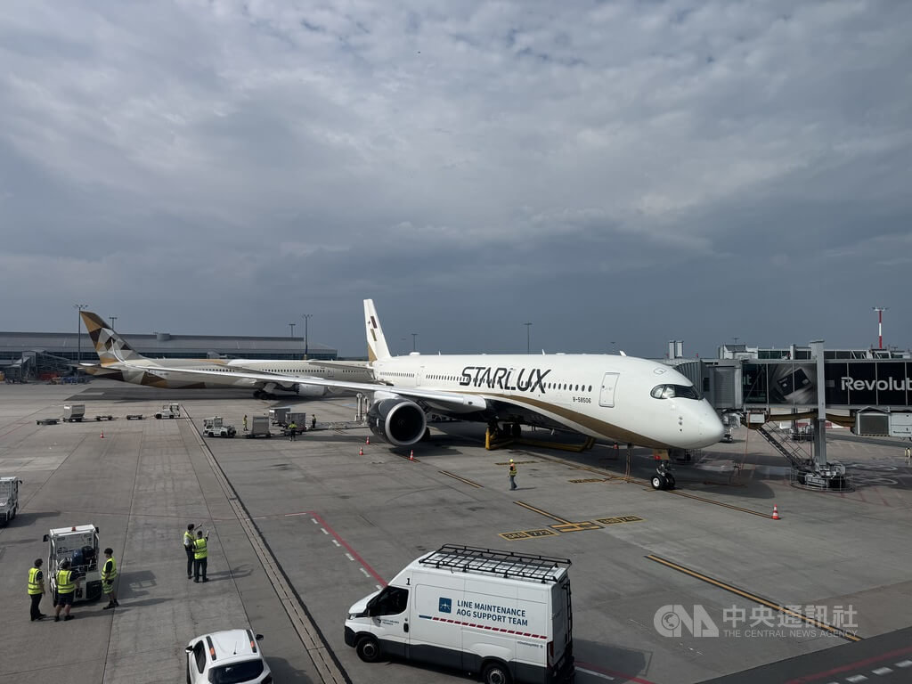 星宇航空1日開啟台北—布拉格直飛航線，布拉格成為星宇航空進軍歐洲市場的首個航點。這是繼華航2023年開啟台北—布拉格直飛航線後，第二家直飛布拉格的台灣航空公司。中央社記者劉郁葶布拉格攝　115年8月1日 圖：中央社提供