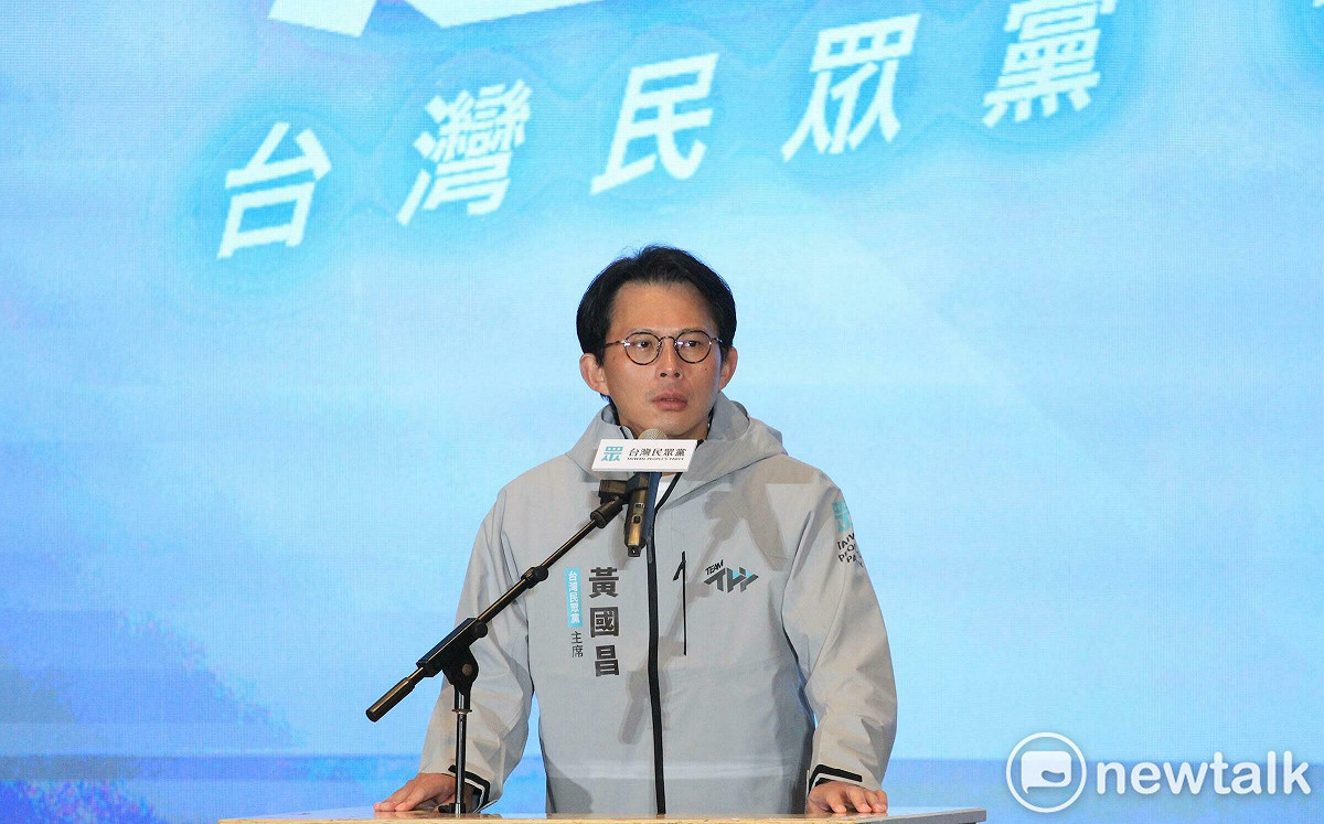 黃國昌疑政院護航中聯油質遭黃智賢開轟 他嘆：反綠反到無腦…