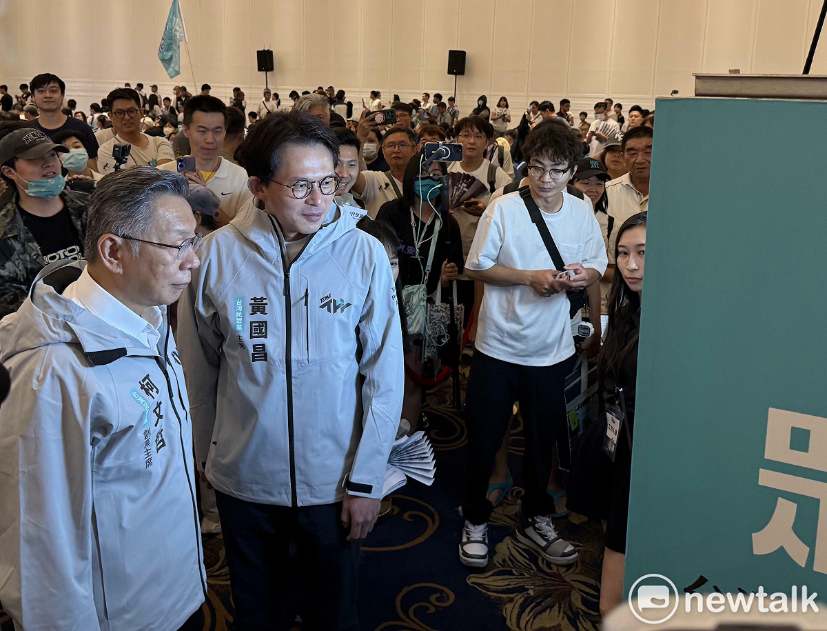 民眾黨創黨主席柯文哲、黨主席黃國昌。 圖：周煊惠 / 攝