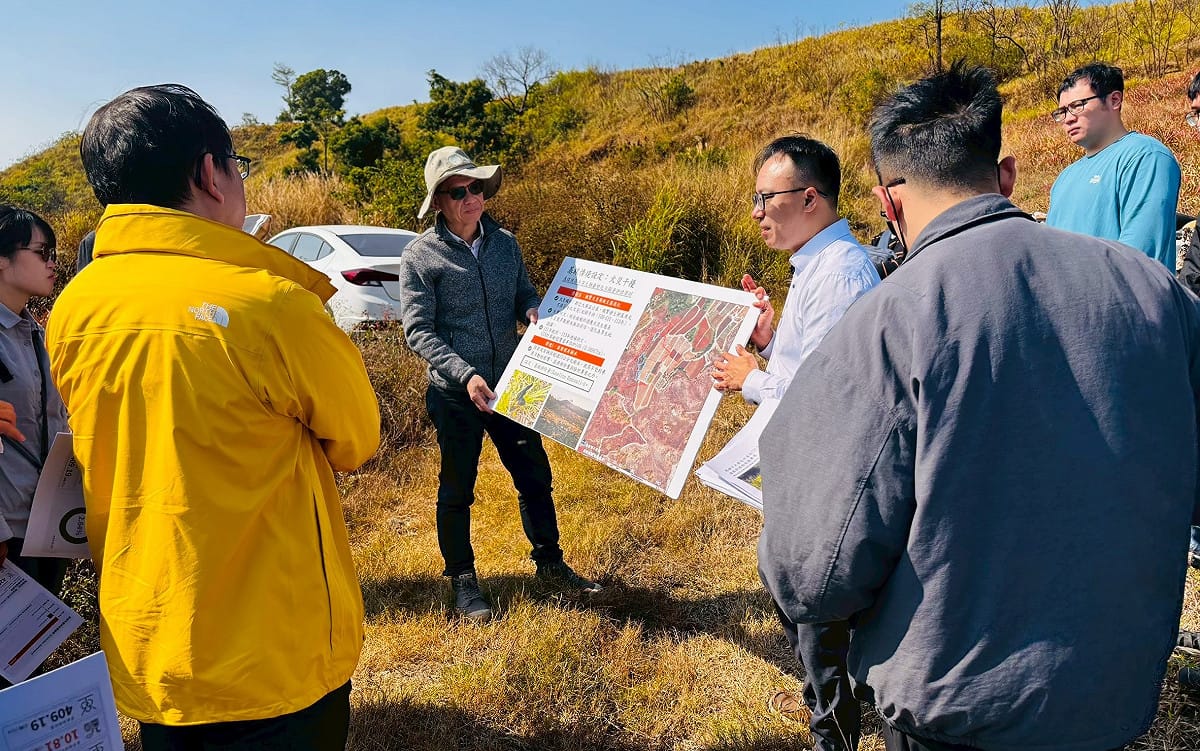 環境部邀集專家學者組成專案小組現地勘查大寮都市計畫保護區公有土地情形。 圖：高雄市農業局／提供
