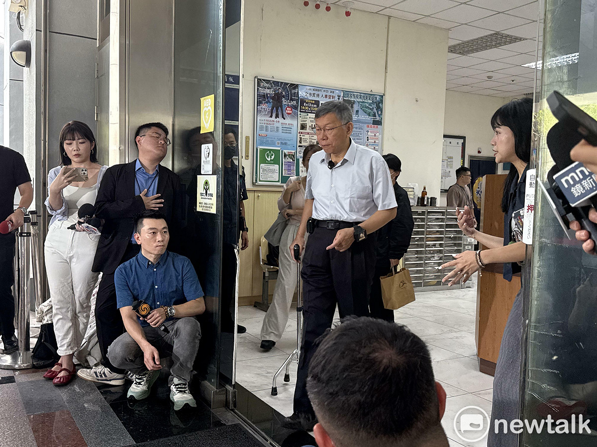 民眾黨創黨主席柯文哲今改裝設電子手環。 圖：周煊惠 ／ 攝