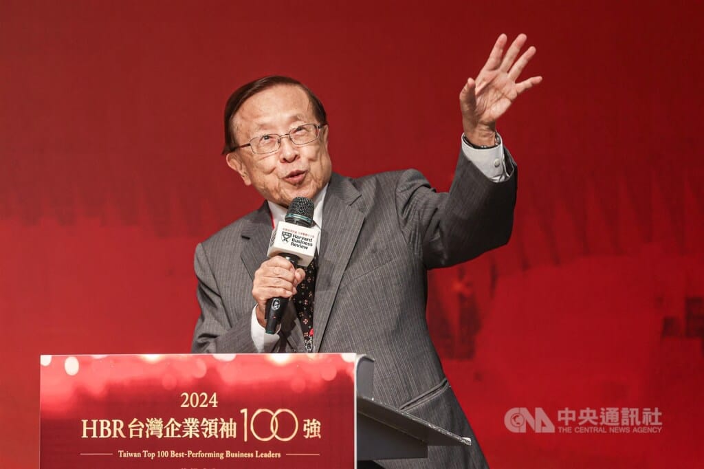 遠見．天下文化教育基金會董事長高希均2024年出席HBR台灣企業領袖100強贈獎典禮。（中央社檔案照片） 圖：中央社提供