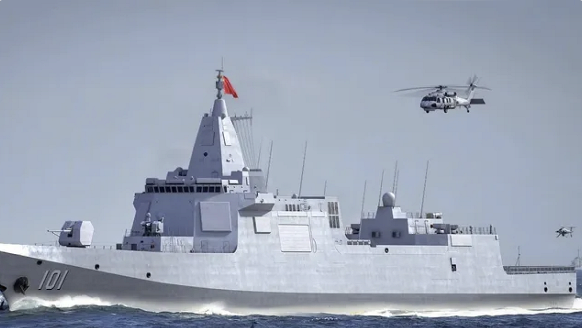 中國央視軍事紀錄片《制勝》第 3 集近日曝光一段中國海軍演習畫面，罕見披露 055 型飛彈驅逐艦「遵義艦」在一次反潛對抗演習中失利。 圖：翻攝自 X 矚望雲霄