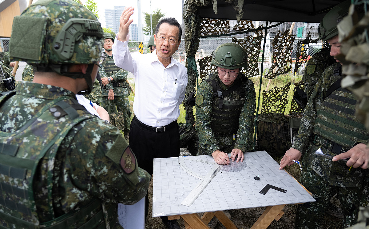 顧立雄視導漢光42號演習 肯定常後整合提升防衛戰力