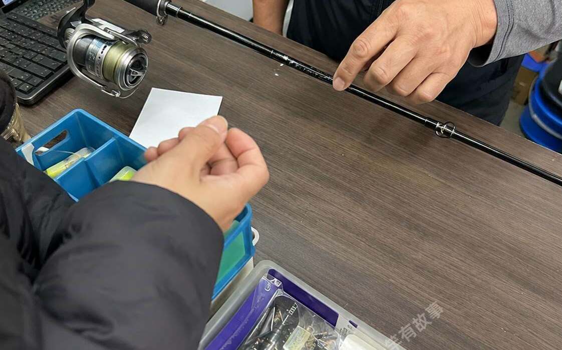30萬粉絲「釣魚粉專」爆租竿遭索賠1.6萬！網揪照片疑點 疑為AI生成圖文