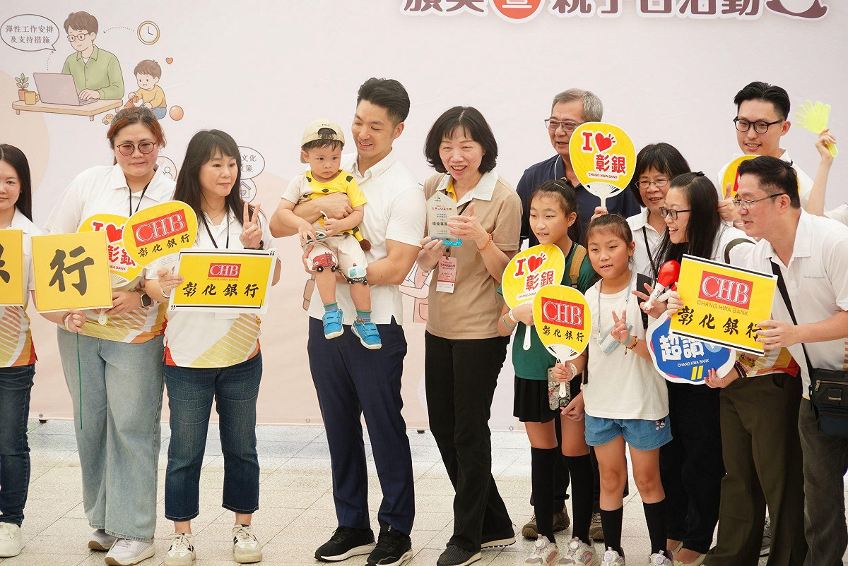 台北市長蔣萬安今宣布好孕專車加碼補助。 圖：台北市政府 / 提供
