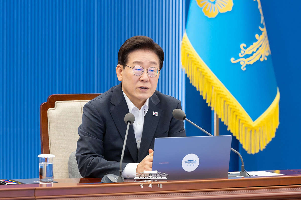 韓國總統李在明14日表示，倘若為推動有關總統任期的修正案、促成修憲成功，有必要縮短自身總統任期，他亦願意接受。 圖：翻攝青瓦台官網（資料照）