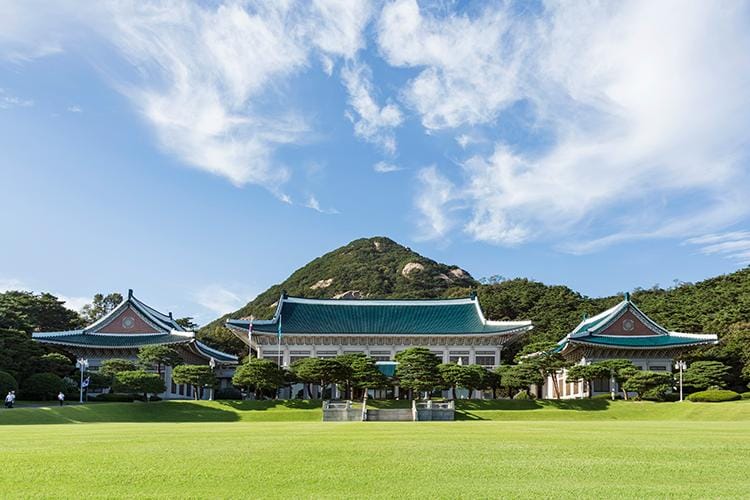 韓國總統府青瓦台對為荷姆茲海峽提供軍事援助提出最新前提，表示將有「實質性貢獻」。 圖：翻攝首爾市政府官網（資料照）