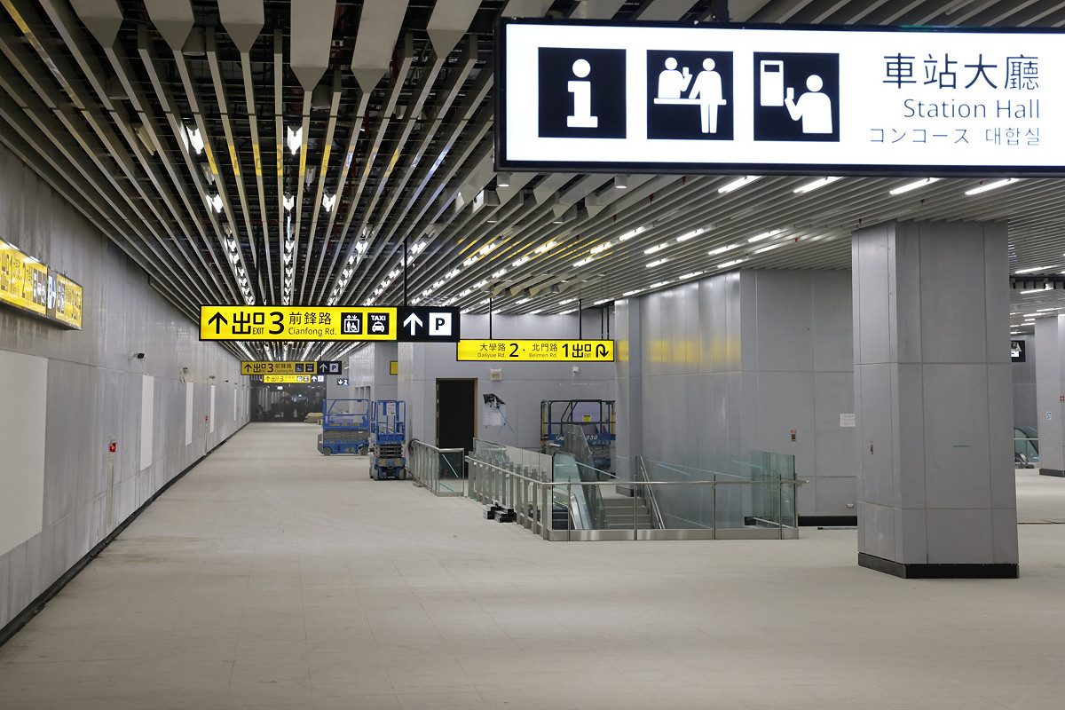 台南站鐵路地下化即將迎來重要成果，預計9月初進行台南車站揭牌，宣告工程正式進入通車倒數階段，期盼未來提供市民更現代化、便利的鐵道服務。 圖：台南市政府提供