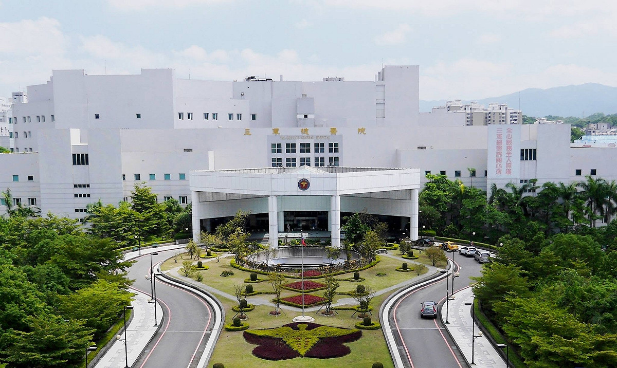 北市內湖三軍總醫院移植中心今傳遭檢警搜索。 圖：翻攝自三總臉書