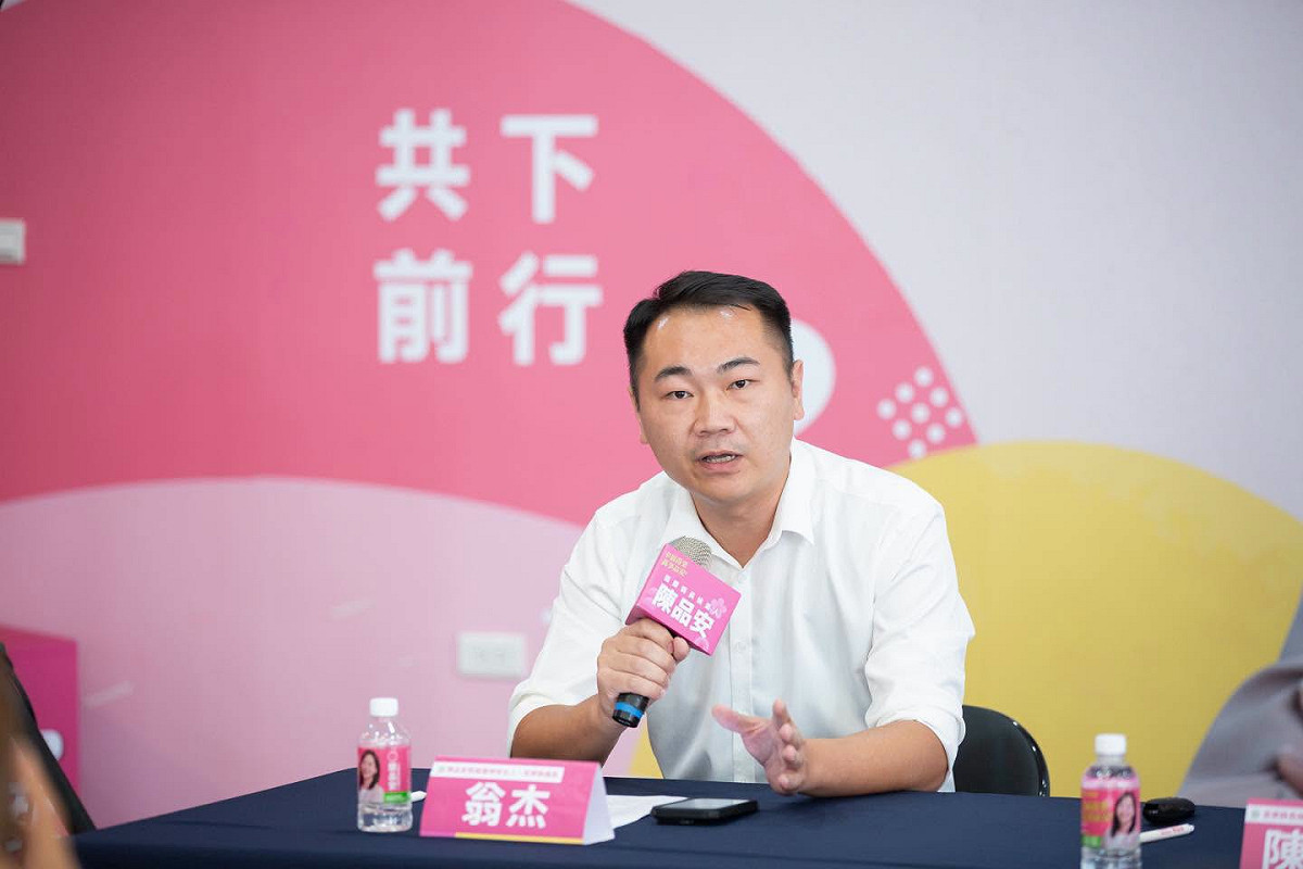 苗栗縣民進黨團總召翁杰加入陳品安發言人團隊。  圖：陳品安臉書