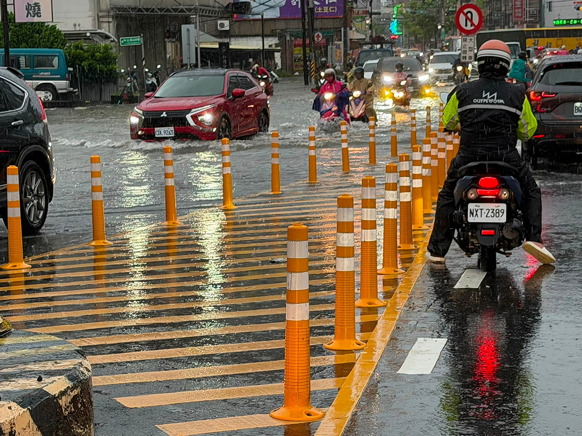 豪雨轟炸台南，多區傳淹水災情 圖/郭鴻儀-議員日常