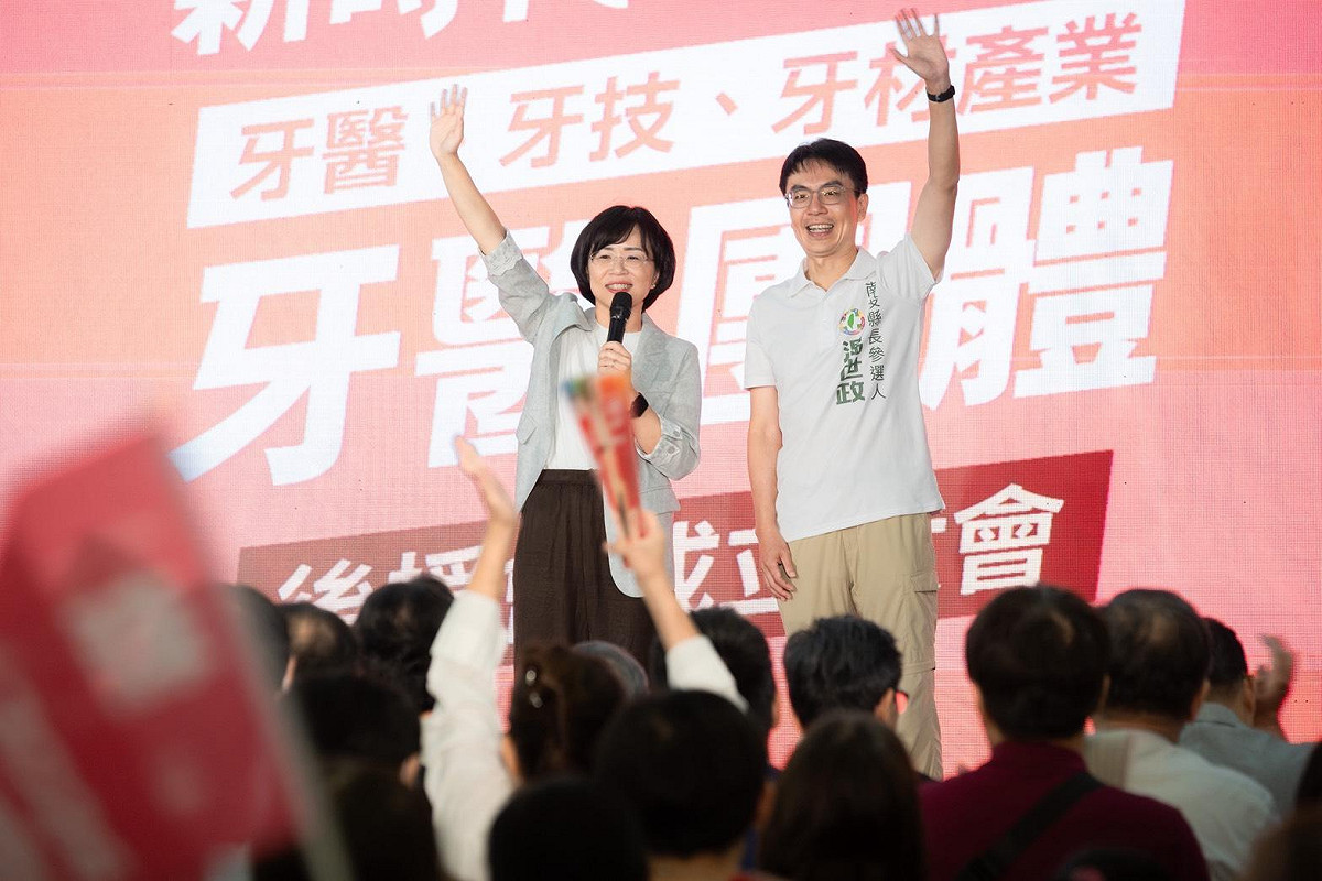 南投縣長候選人温世政也特別跨區前來相挺蘇巧慧。 圖：蘇巧慧競選辦公室提供