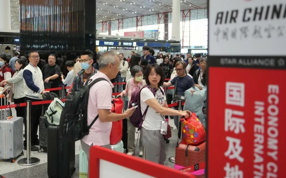 中國用觀光客施壓「赴中日人大減」矢板明夫：典型搬石頭砸自己腳