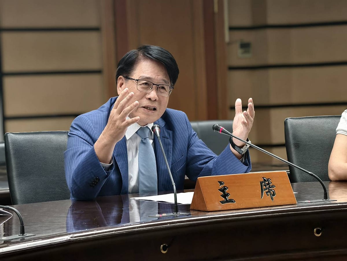 公投法第21條修正主張「一票多案」恐於今日闖關三讀，中選會主委游盈隆今日召開記者會大聲疾呼：萬萬不可。 圖：金大鈞/攝