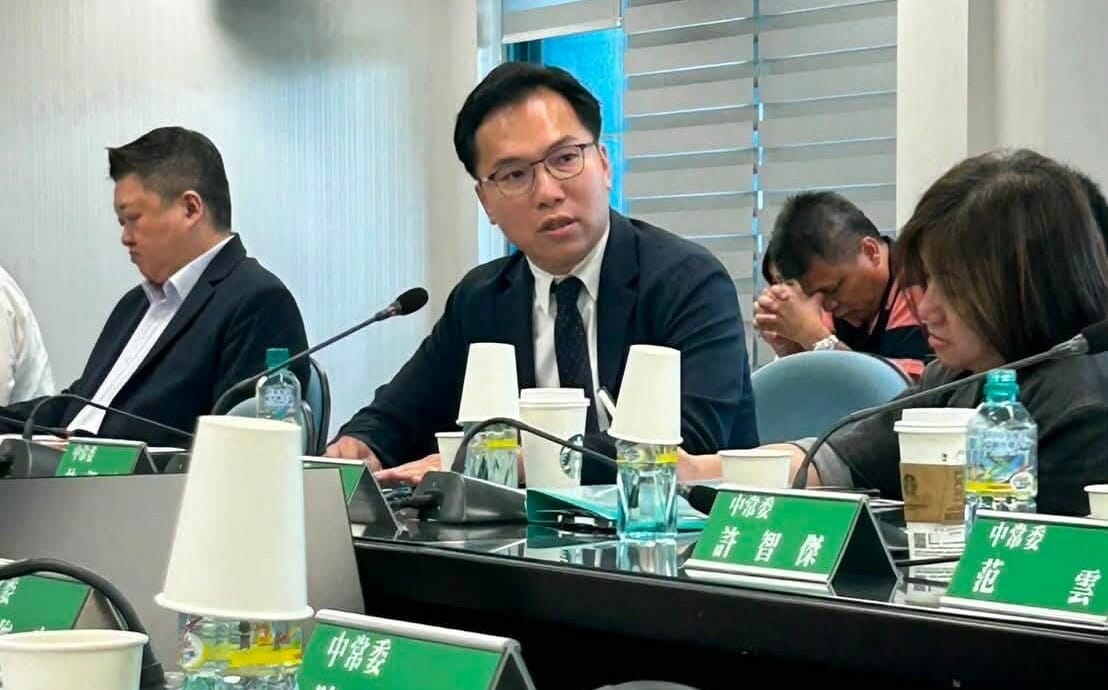 出席中常會、親赴行政院爭取經費 林智鴻為強化高雄防災韌性發聲！