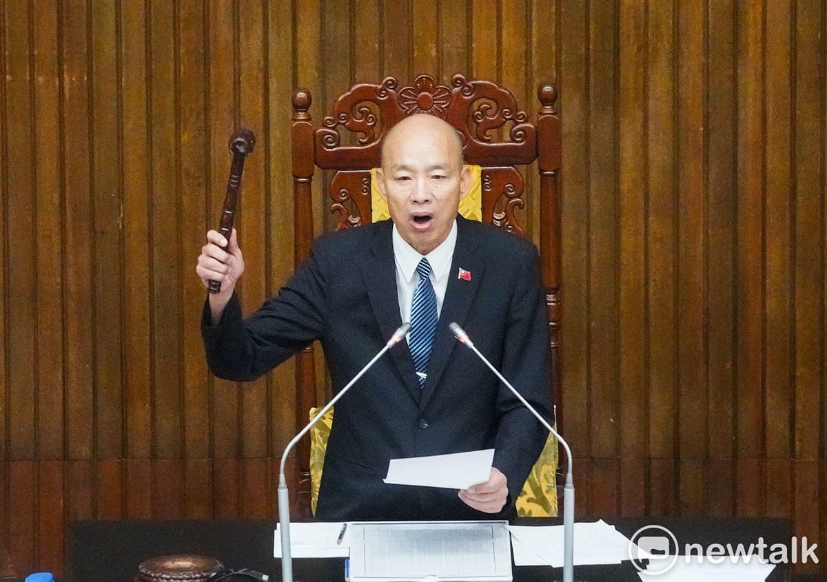 立法院長韓國瑜宣布三讀通過《老人福利法》第22條修正案。 圖：張良一/攝（資料照）