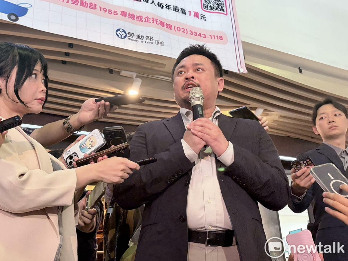 勞動部長洪申翰今（1）日證實，將以部長身分出席APEC將在9月下旬舉行的「人力資源發展部長會議」。 圖：李宣萱/攝