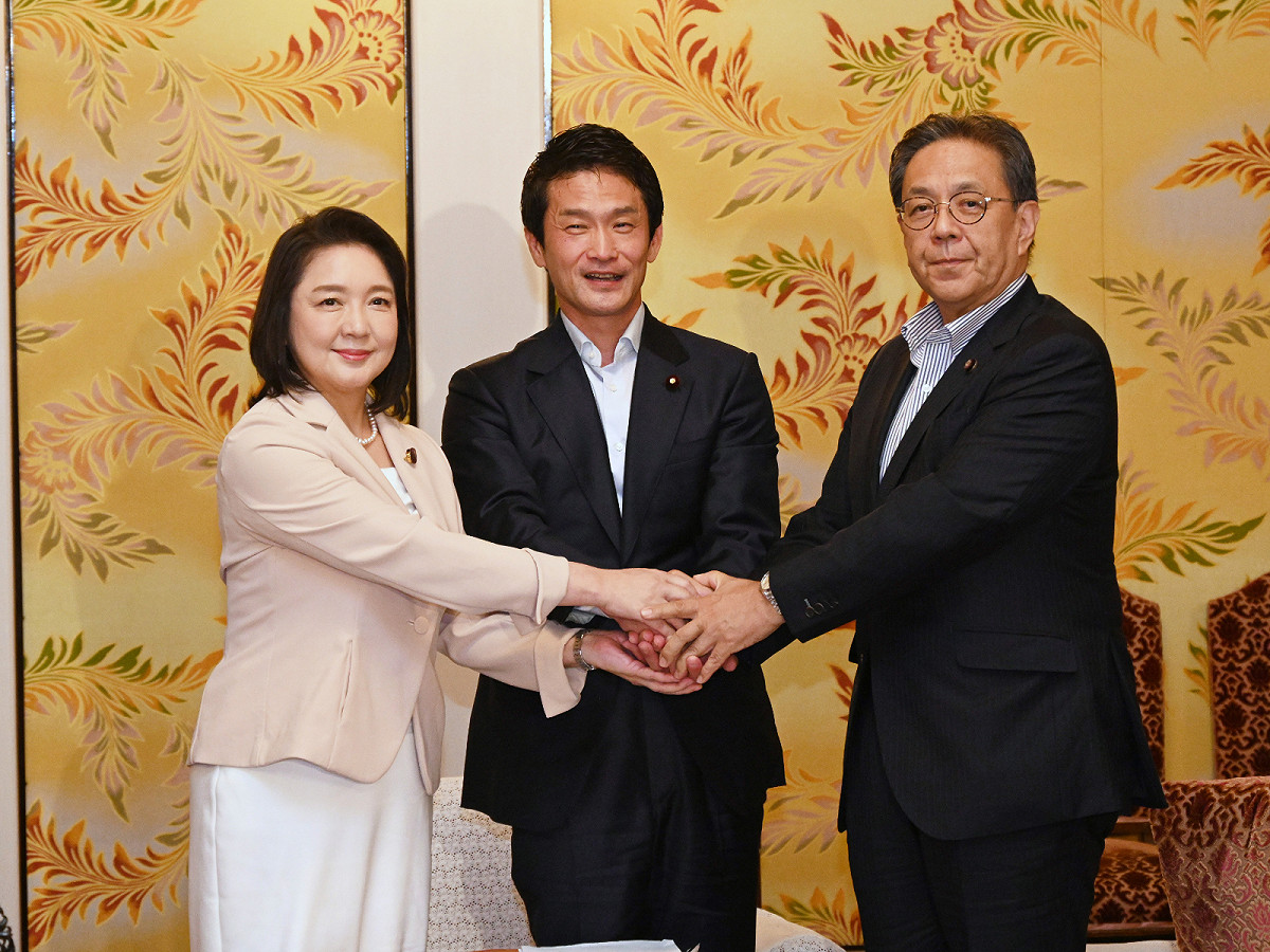 日本眾院最大在野黨中道改革連合與參院最大在野黨立憲民主黨、以及公明黨於上月31日舉行三黨黨魁會談。會後，正式宣告三黨合併破局，而中道改革連合也面臨分黨等組織覆滅情況。 圖：翻攝立憲民主黨官網（資料照）