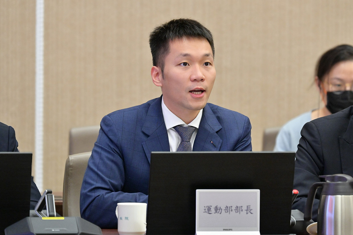 運動部14日宣布，已修正發布《兩岸運動交流處理規範》，並明定具中華民國國籍者不得擔任中華人民共和國國家代表隊選手參加國際賽事。（圖為運動部部長李洋） 圖：行政院/提供（資料照）