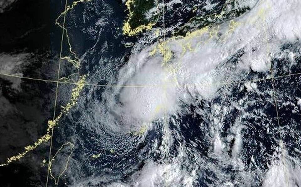 科羅旺颱風長大了！ 鄭明典揭1特徵：和東北季風交會產生共伴效應