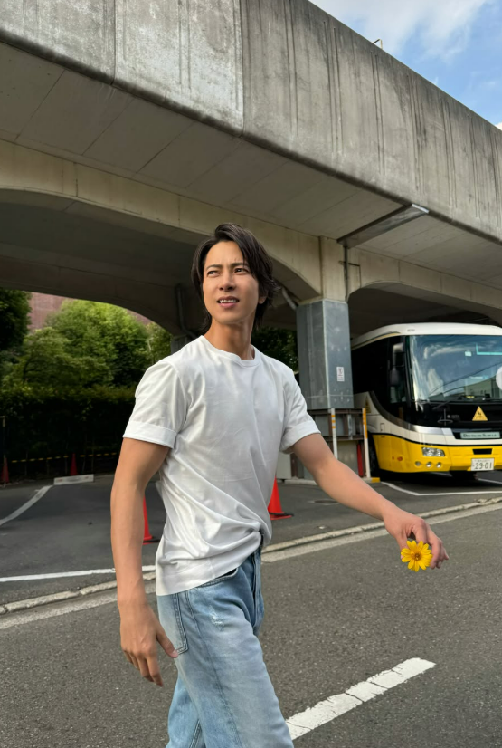 日本男神山下智久即將在11月，睽違15年到高雄舉辦個人演唱會，讓許多粉絲相當期待。 圖：取自山下智久IG
