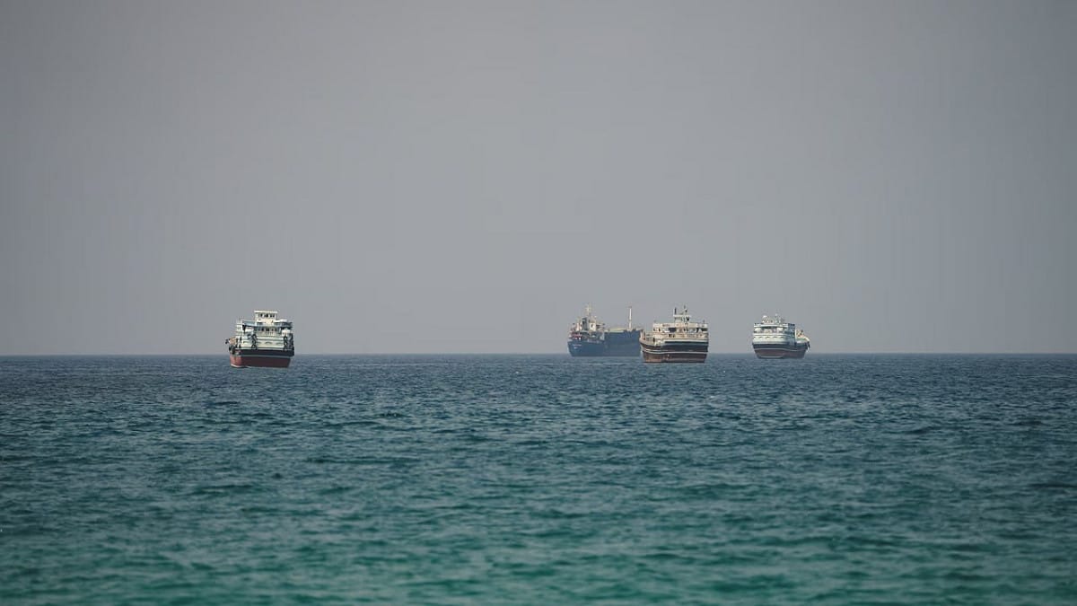 荷姆茲海峽被列為「軍事行動區域」，日本海運公司勞資協商，同意發放與基本工資等額的特別津貼。 圖:翻攝自 X @trhaber_com