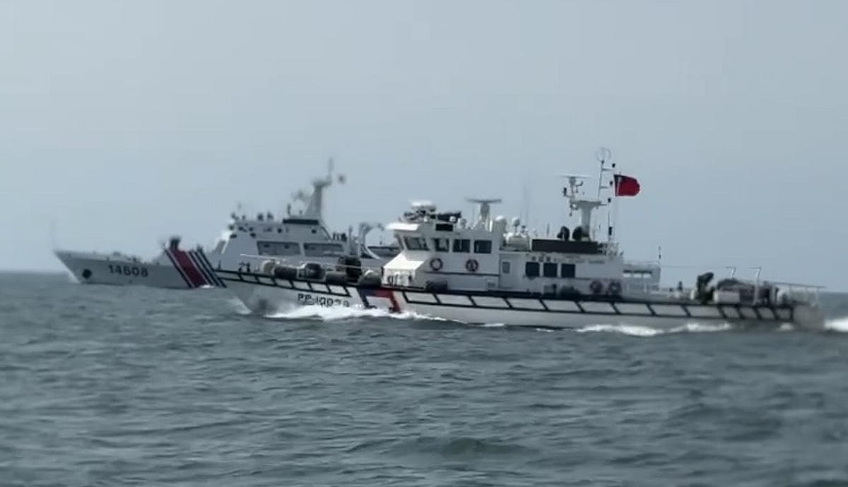 中國海警船8日再度侵擾金門限制水域。 圖：海巡署/提供