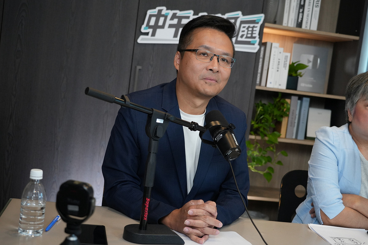 國民黨竹北市長候選人吳旭智接受直播節目《中午來開匯》主持人黃光芹專訪。 圖：擷取自《CNEWS匯流新聞網》