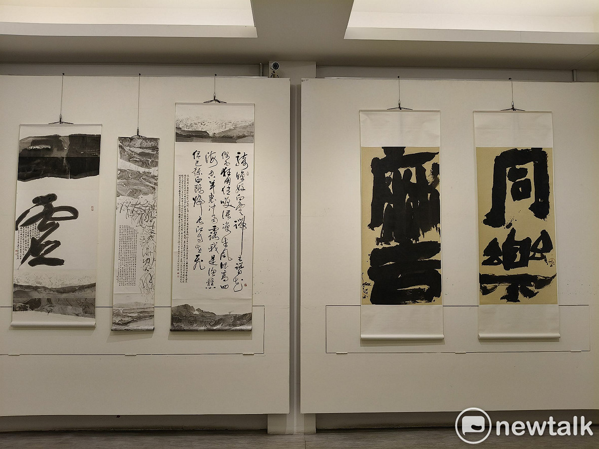 「女力綻放，葳蕤生光──女教授翰墨風情展」完美融合了學術理性與藝術感性，主辦單位誠摯邀請廣大藝術愛好者與各界人士前往觀賞，一同體會女教授們用翰墨書寫的時代溫柔與生命力量。 圖：黃博郎／攝