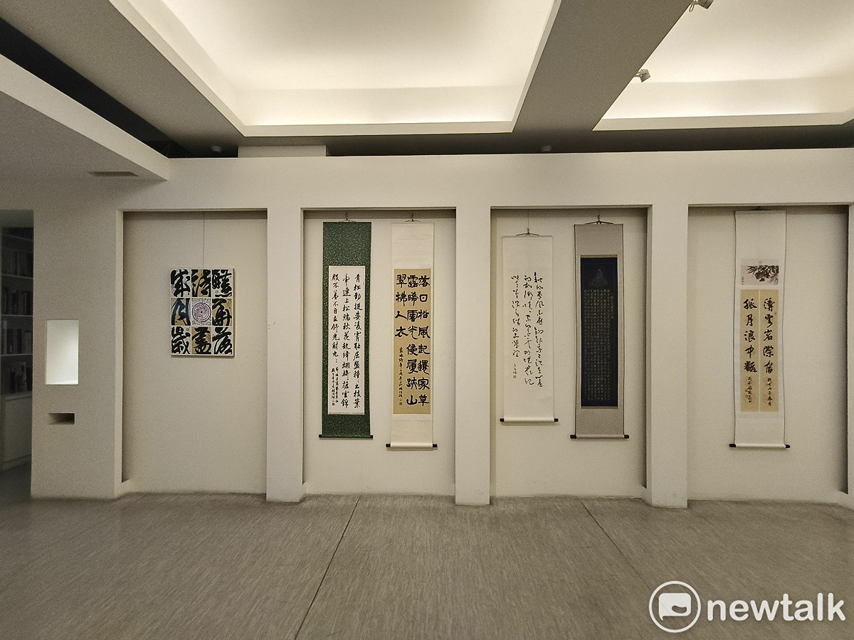 「女力綻放，葳蕤生光──女教授翰墨風情展」完美融合了學術理性與藝術感性，主辦單位誠摯邀請廣大藝術愛好者與各界人士前往觀賞，一同體會女教授們用翰墨書寫的時代溫柔與生命力量。 圖：黃博郎／攝