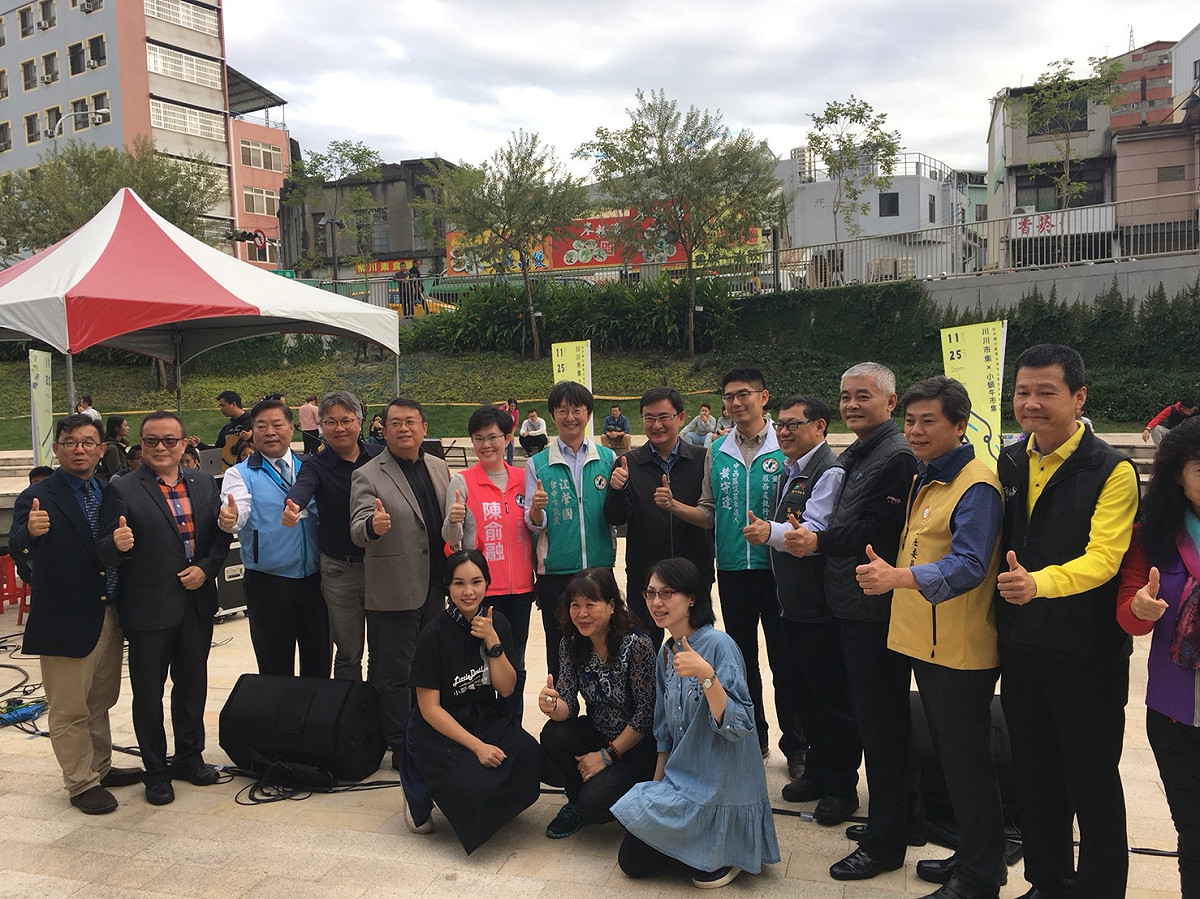 台中市政府經濟發展局主辦的「川川市集x小蝸牛市集」在台中柳川水岸登場。 圖：台中市經發局/提供