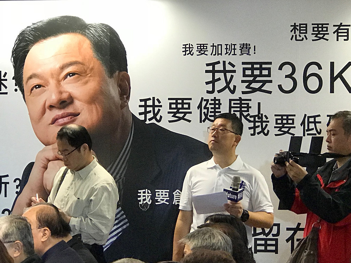 近年潛心作畫的周錫瑋，連開個畫展、出席賞鳥活動，或到土城五穀仙王廟上香，都被解讀成要重披戰袍，打新北市長選戰。 圖：周錫瑋新北市政策中心/提供