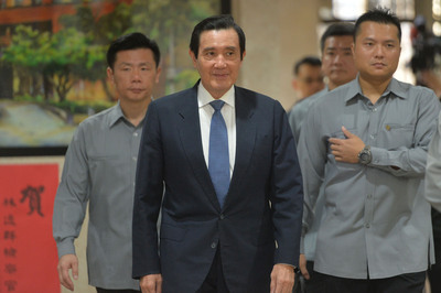 前總統暨時任國民黨黨主席馬英九因疑似不當賤賣黨產案，被台北地檢署首度以被告身分傳喚出庭。 圖：中央社