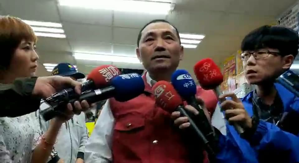 新北市副市長侯友宜表示，火災原因仍待調查。 圖：翻攝網路影片