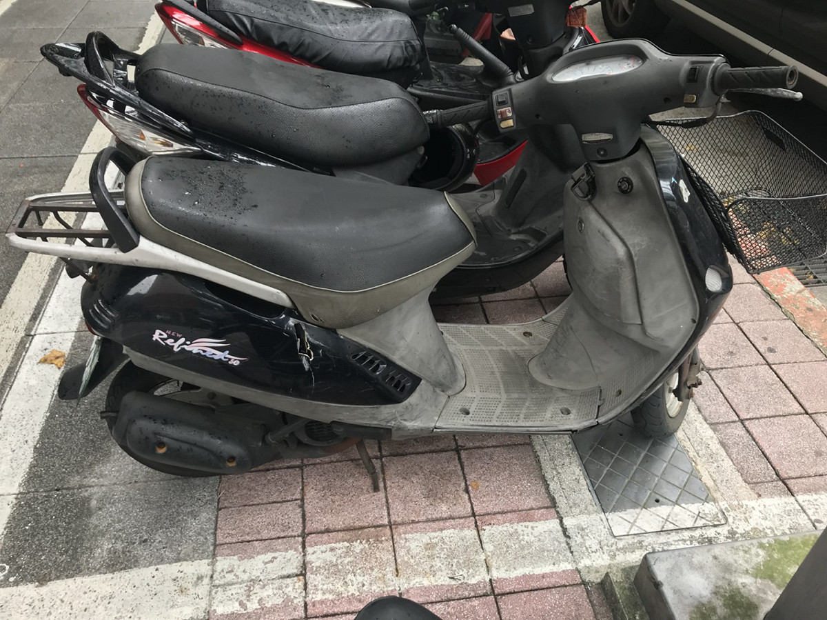 空污法三讀通過，其中處理移動汙染源部分因為加嚴出廠10年以上老車排放標準條文引起不少機車族反彈。環保署長李應元重申，訂定標準時會考量不同車款的特殊性。圖為資料照片。 圖：潘毅/攝 (資料照片)