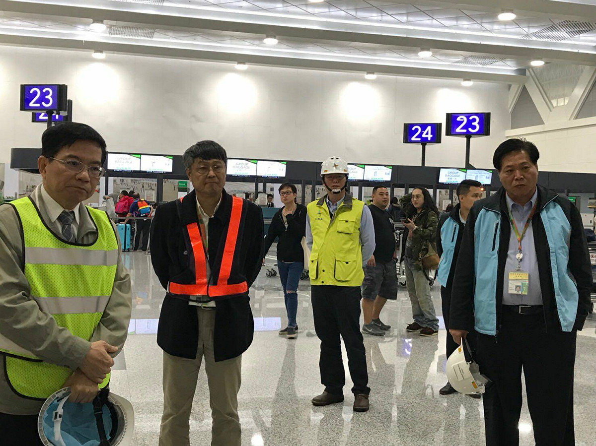 王國長視察第二航廈擴建工程9月27日開放區域。 圖：交通部／提供