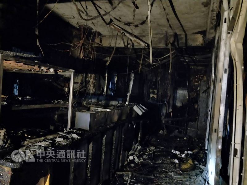 土城區鼎玉鉉鵝肉店11月30日晚間發生火警，造成1死4傷。 圖 : 民眾/提供