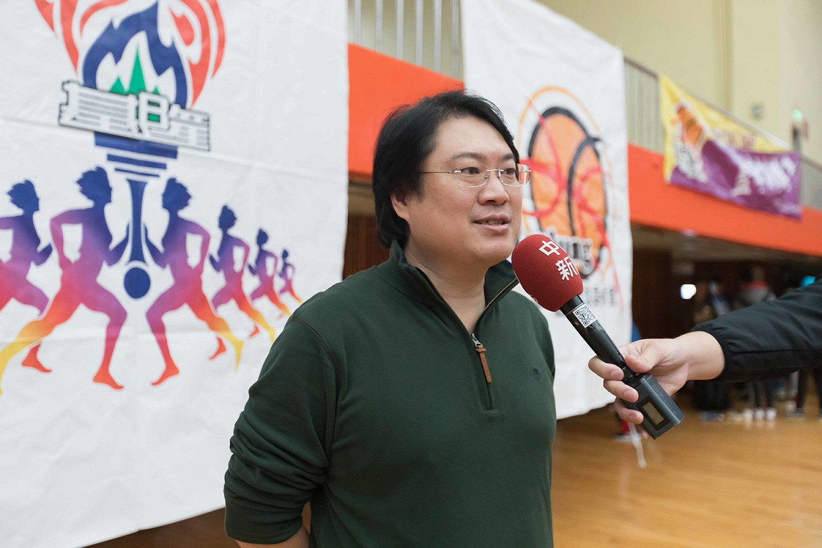 基隆市長林右昌說，市府正積極推動體育場館改善，提供給民眾優質的運動空間。 圖：基隆市政府/提供