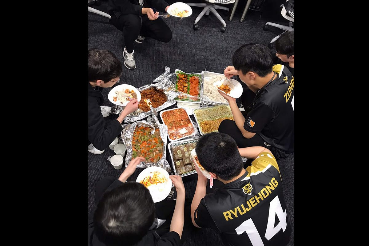 首爾王朝不小心訂了太多食物。 圖 : 翻攝自Seoul Dynasty推特