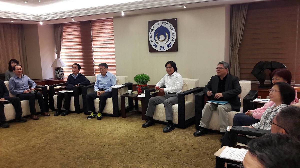 台北市長柯文哲今（4）日前往拜會內政部長葉俊榮。 圖：台北市政府 / 提供