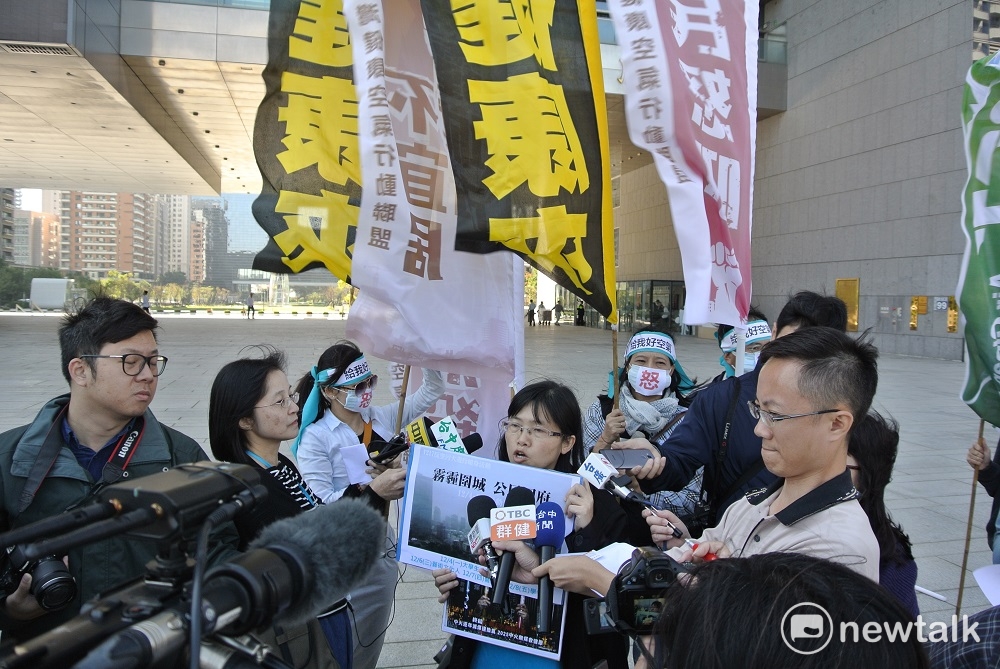 護樹聯盟代表許心欣說明行動訴求。 圖 : 唐復年/攝