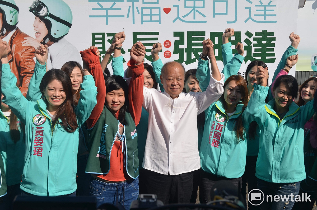張明達正妹助選團成軍。 圖 : 蔡坤龍/攝