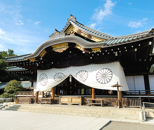 日本靖國神社因為入祀第二次世界大戰甲級戰犯，衍生爭議，每次日本政府官員參拜，都格外引人注意。  圖：翻攝靖國神社官網