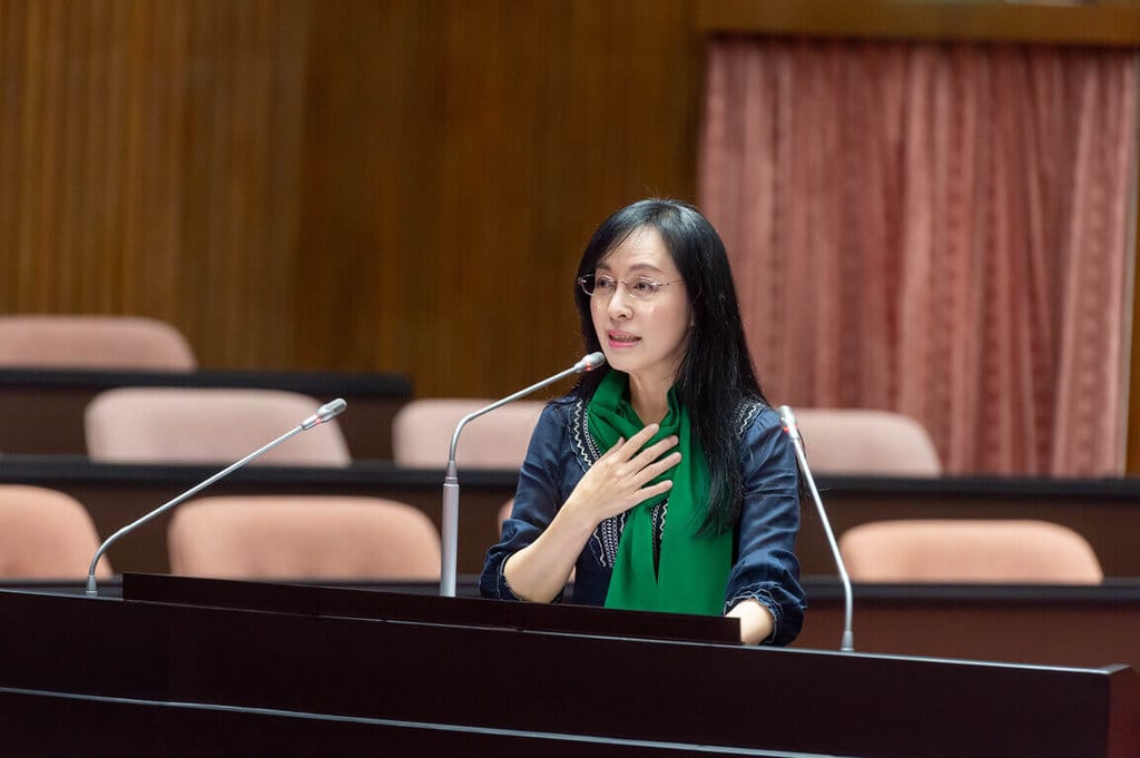 民進黨台東縣長參選人、立委陳瑩（圖）10日表示，她爭取逾新台幣3000萬元經費，用以整修、改建台東縣24所中小學的老舊廁所，盼讓孩子能在安全、乾淨、舒適的環境中學習，提供最實在的照顧。（陳瑩服務處提供）中央社記者盧太城傳真　115年9月10日