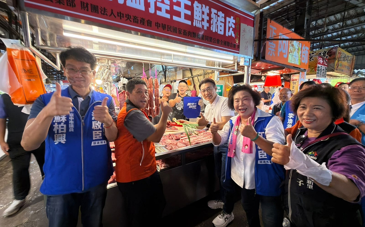 直攻何欣純票倉 兩藍營議員陪江啟臣掃市場 未見白營及退黨候選人